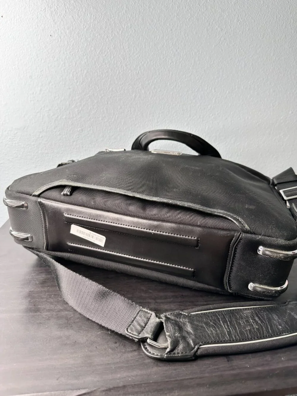 Tumi Arrive Sawyer Briefcase Black Business Bag Travel